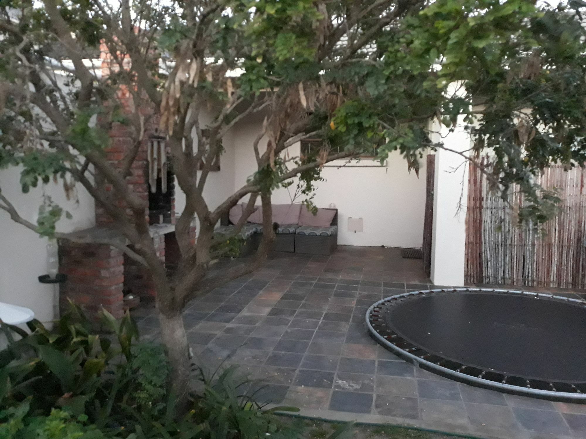 Guesthouse On Irvine Port Elizabeth Exterior photo